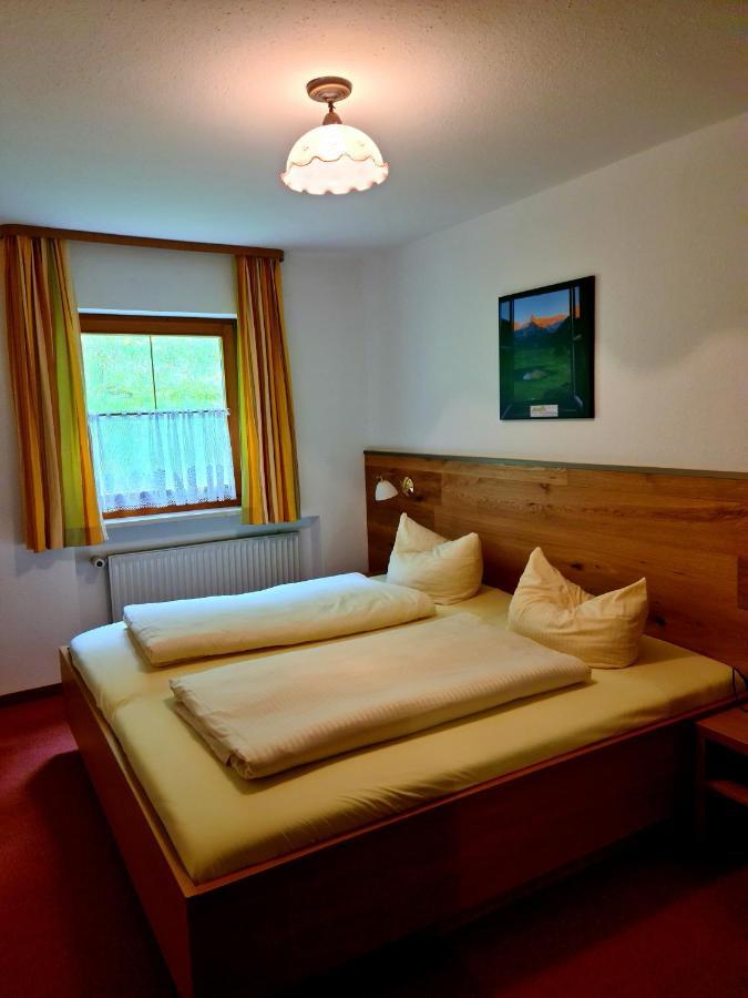 Ferienwohnung Gebirgshausl Бишофсвизен Екстериор снимка