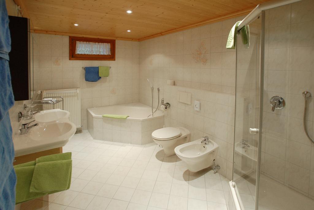 Ferienwohnung Gebirgshausl Бишофсвизен Стая снимка