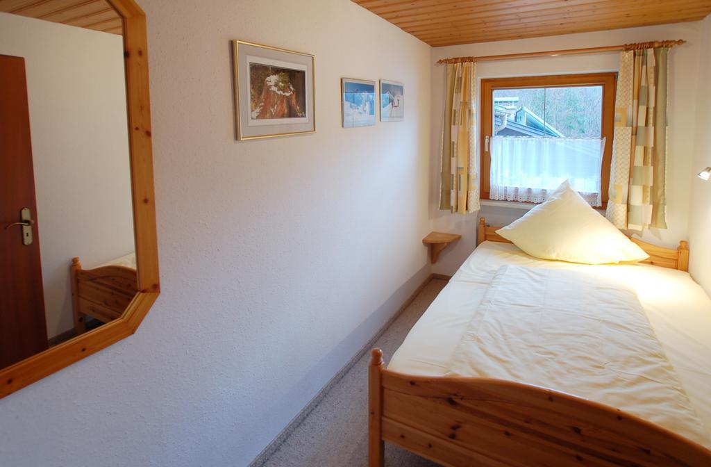 Ferienwohnung Gebirgshausl Бишофсвизен Стая снимка